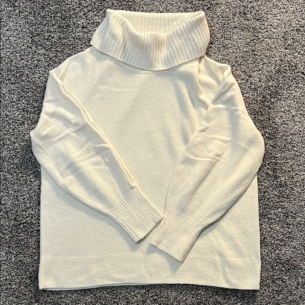 Women's Banana Republic Cream Turtleneck Sweater XL